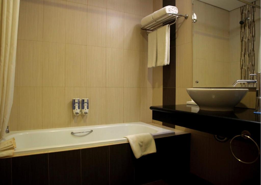 Days Hotel & Suites By Wyndham Jakarta Airport Tangerang Eksteriør billede